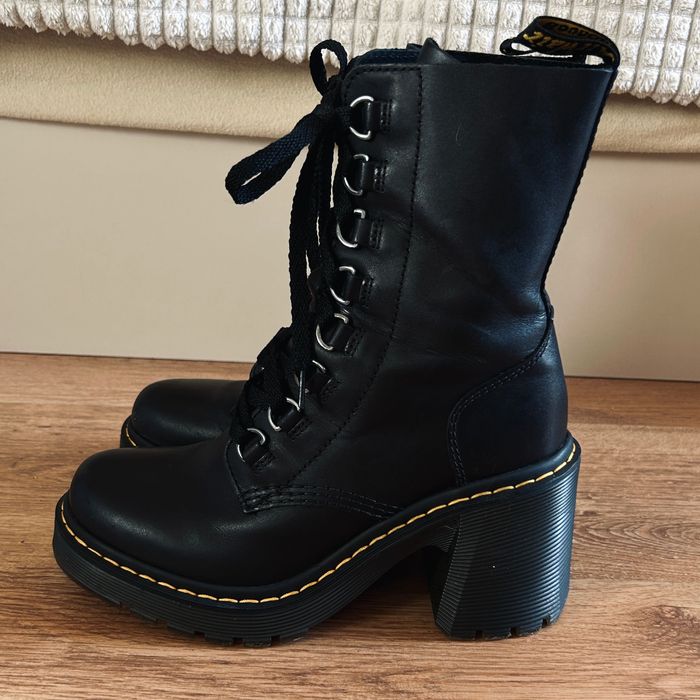 Dr. Martens боти