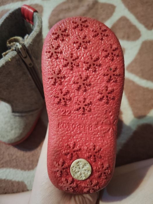 Продам валенки детские