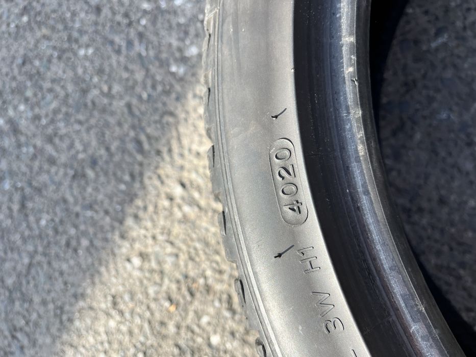 Anvelope iarna 225/45 R18