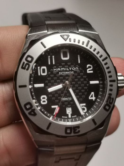 Hamilton Khaki Navy Sub - като нов