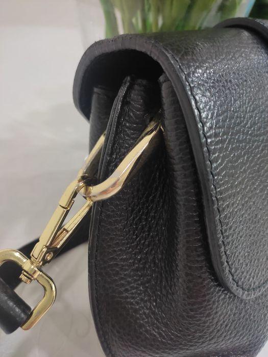 Продам сумочку кожаную