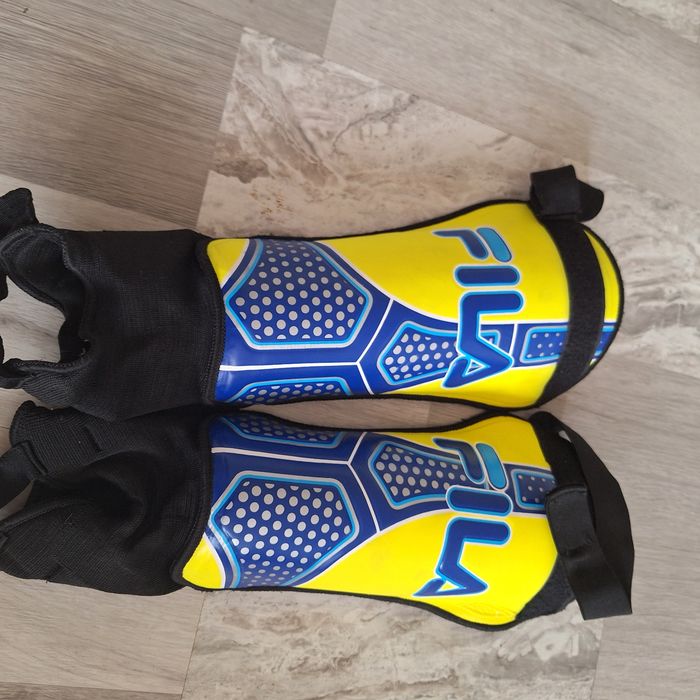 Apărători de fotbal Fila mărimea L