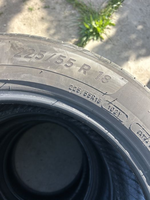 225 55 18 Bridgestone si Michelin vara