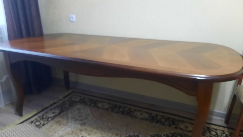 Дубовый стол со стульями 8 шт