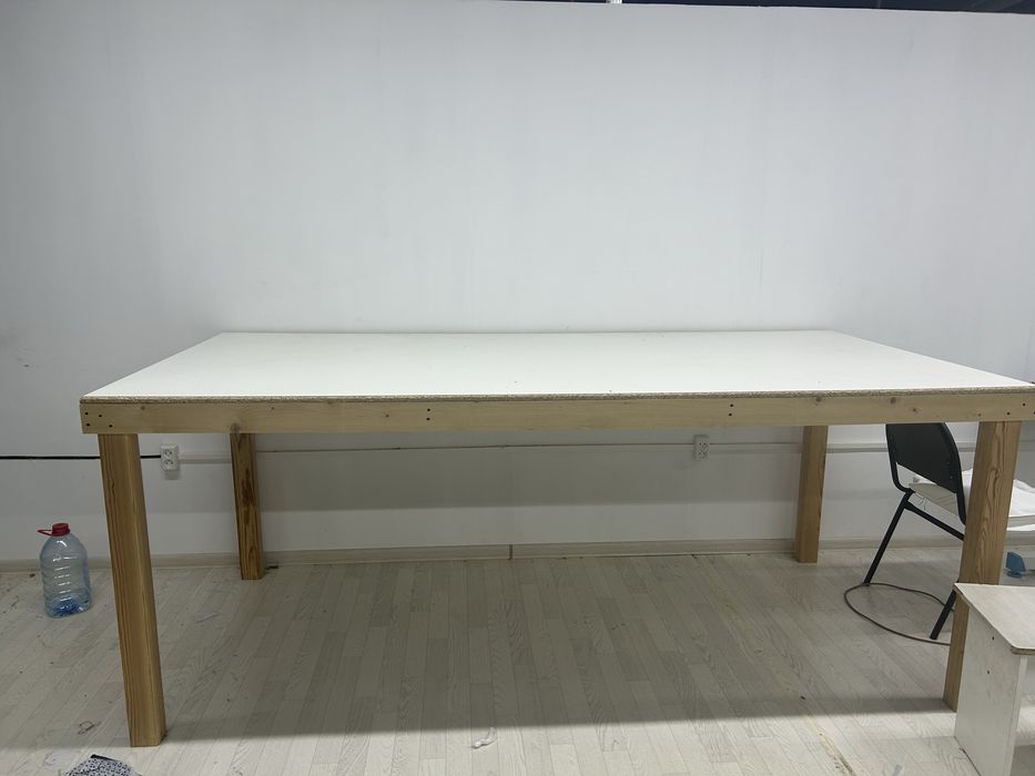 Стол 2-метрге 80см!биіктігі-1метр!