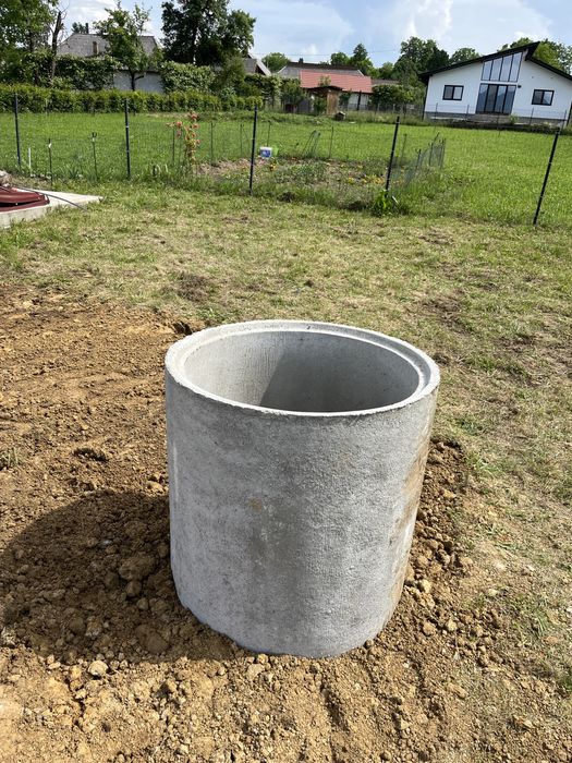 Foraje Fantani , diametru 1 m , cu tuburi beton vibropresate