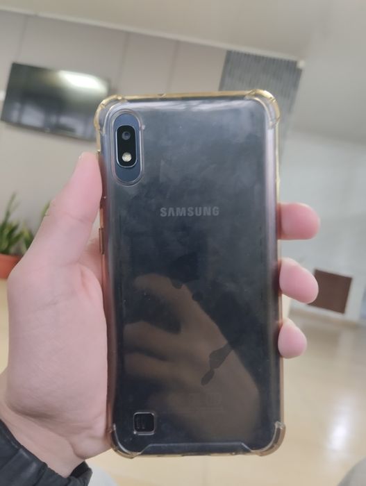 Самсунг А10 продам