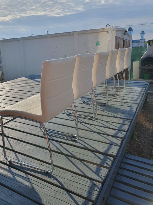 Masă pliabila, scaune lemn sau tapițate