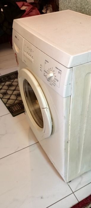 Продается Машинка автомат BOSCH