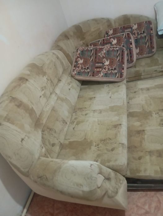 Продам диван угловой