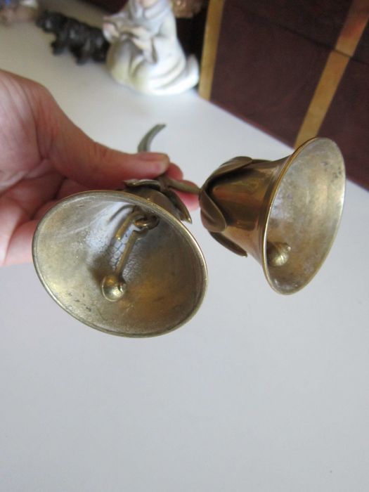 cadou unic Bell Clopotel Clopot bronz masiv handmade Franta 1960