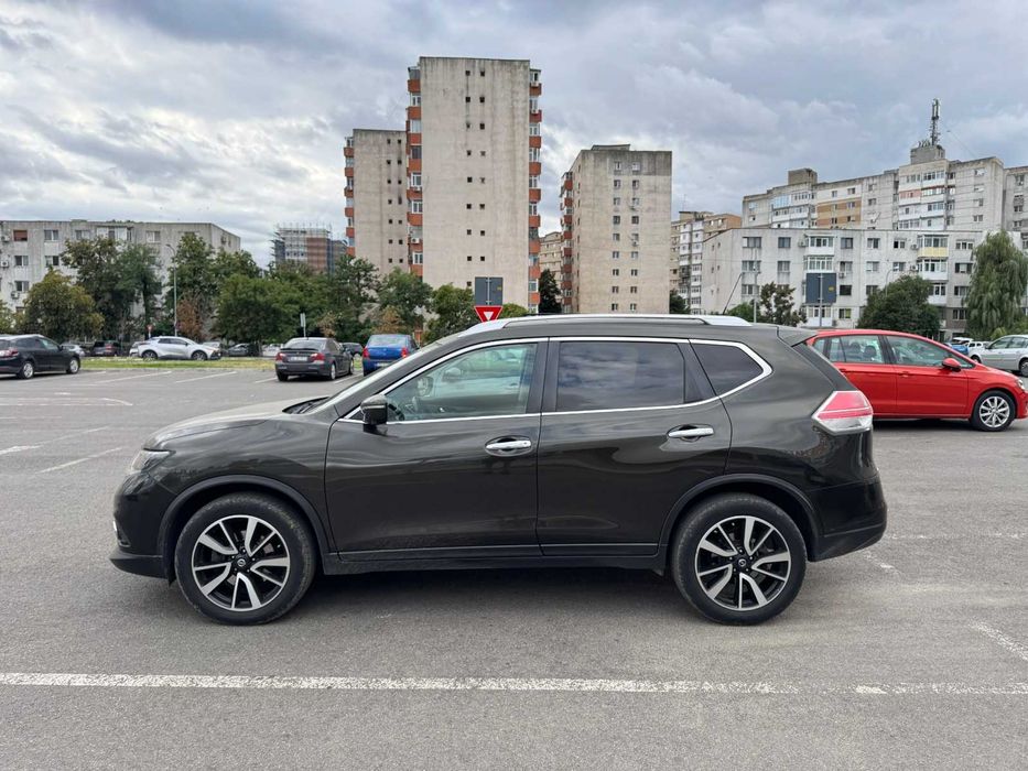 Nissan X-Trail Full Options 2016 1995 cm3