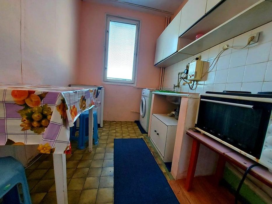 Дава се под наем Двустаен апартамент в Бургас, Славейков - 56 кв.м за 331.5 € - Снимка #1