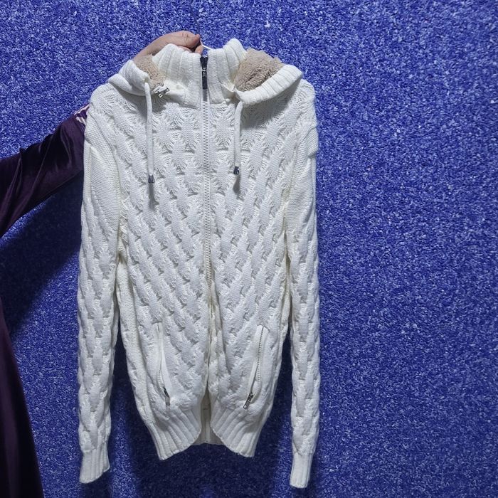 Turetski jenpr yengi srochni sotiladi