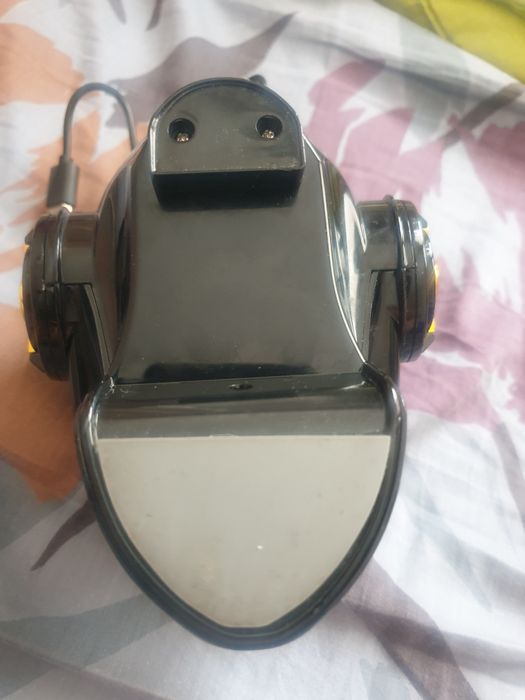 Атрактивна тонколонка череп.