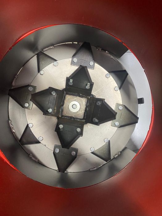 Tocator paie lucerna tuleni sau resturi vegetale profesional 2,2 kw