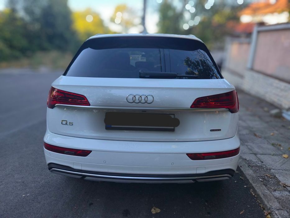 Audi Q5 2021 година