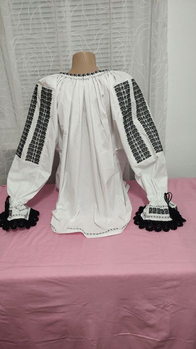 Ie tradițională, nouă, zona Făgăraș