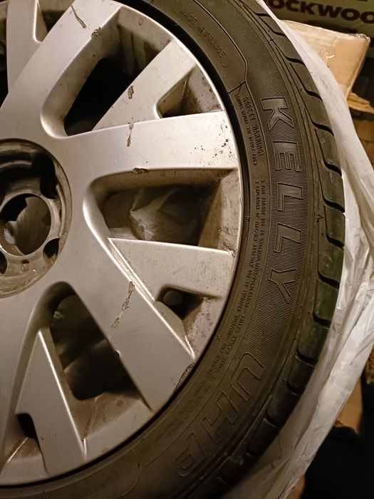 Vând jante Citroen cu anvelope de vară 205/50/17 Kelly