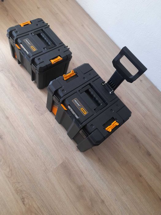Dewalt куфар за инструменти