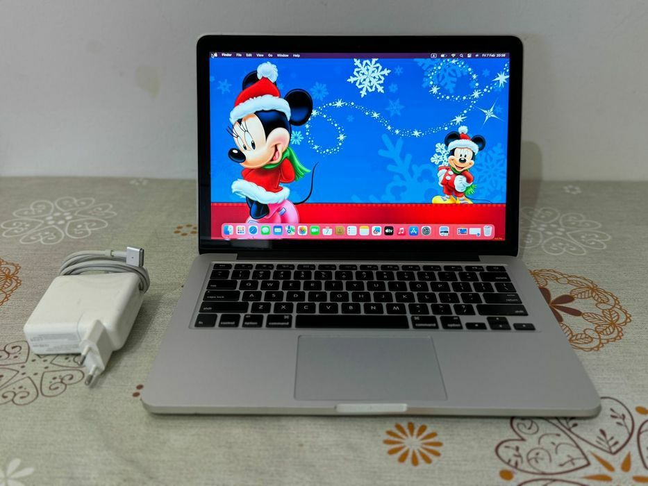 Ухоженный Macbook Pro 2015