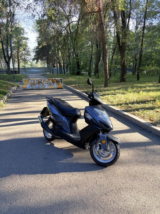 Скутер Racer stells