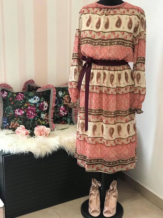 rochie noua din voal, la maneci si in talie elastic