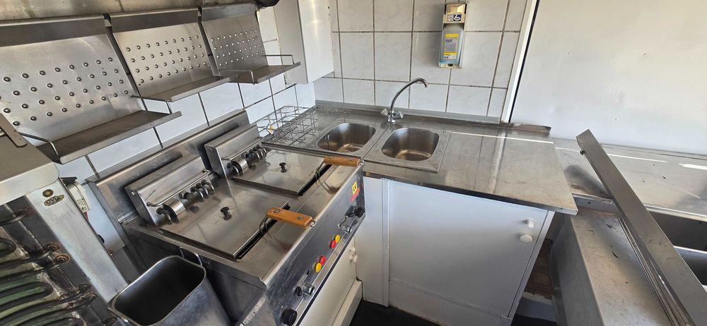 Продавам Бизнес- Каравана за бързо хранене