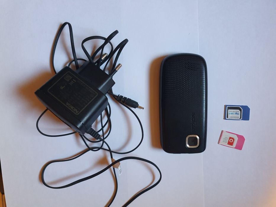 Telefon Nokia 2220s functional necodat taste butoane senior sina slide