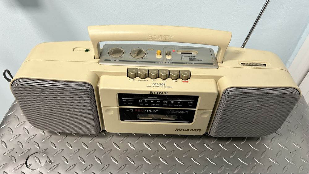 Радио касетофон Sony CFS-208