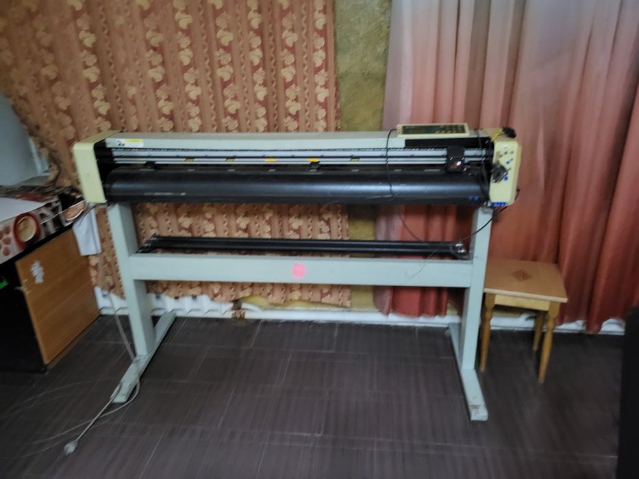 Продам принтер плотер для резки оракала