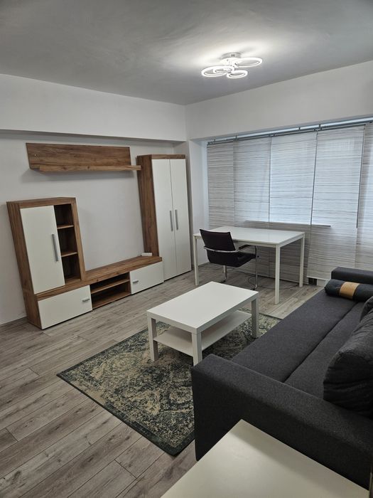 Proprietar vand ap.3 camere Bd.Decebal