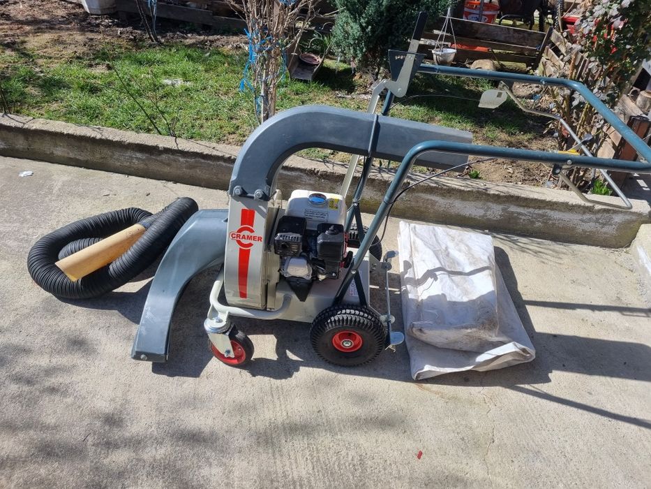Aspirator,suflanta frunze Honda cu motor termic  Cremer LS 5000