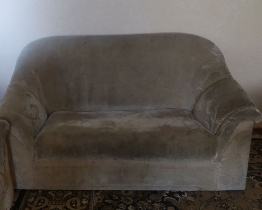 Кресло Диван в хорошем состоянии