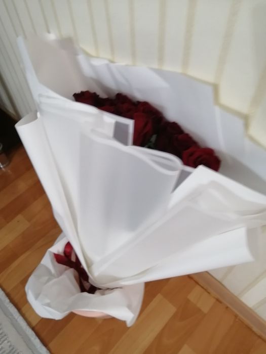 Букет из роз.   Свежий.