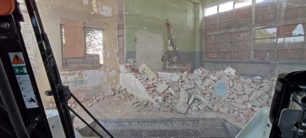 Услуги с мини челен товарач Бобкат Bobcat),транспортни услуги самосвал