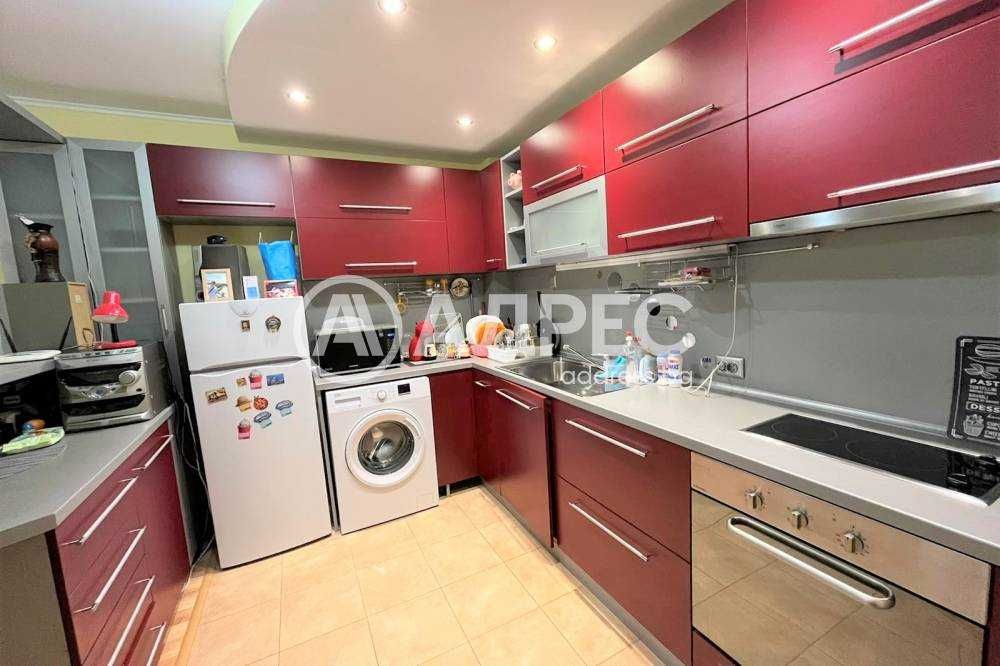 Продава се Двустаен апартамент в Разград, Център - 63 кв.м за 1692 €/кв.м - Снимка #2