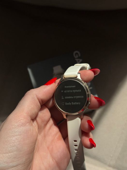 Женские часы Garmin Lily 2 Active