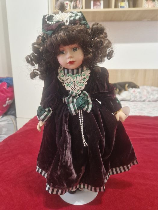 Papusi portelan stampila si certificat