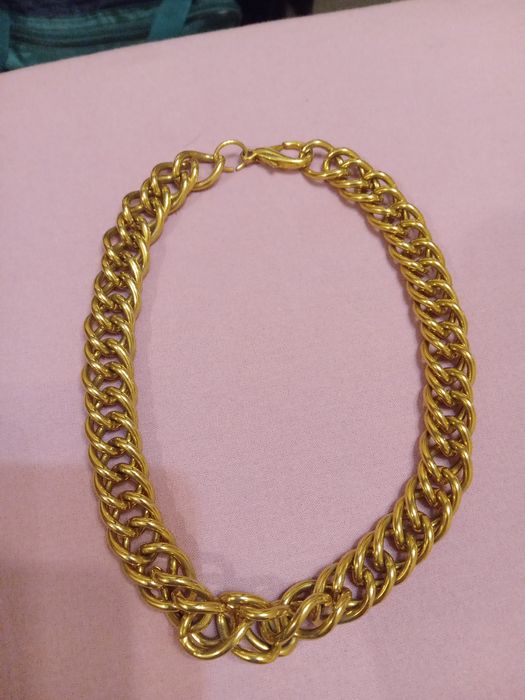 Атрактивни дамски бижута