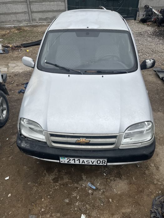 Шевроле нива 2004года