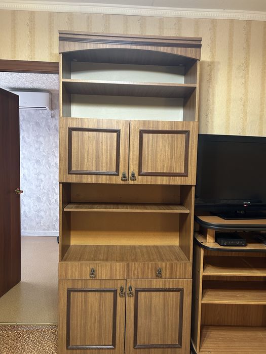 Шкафы и подставка для телевизора