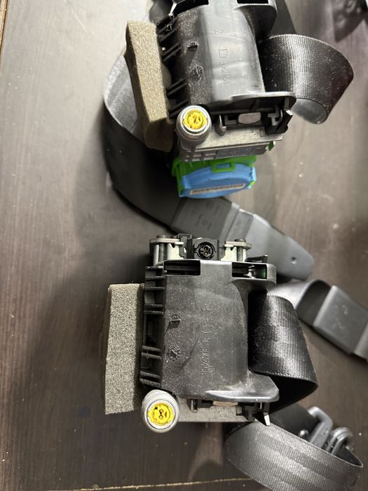 Set centuri centura stanga dreapta fata audi a4 b8 b8.5