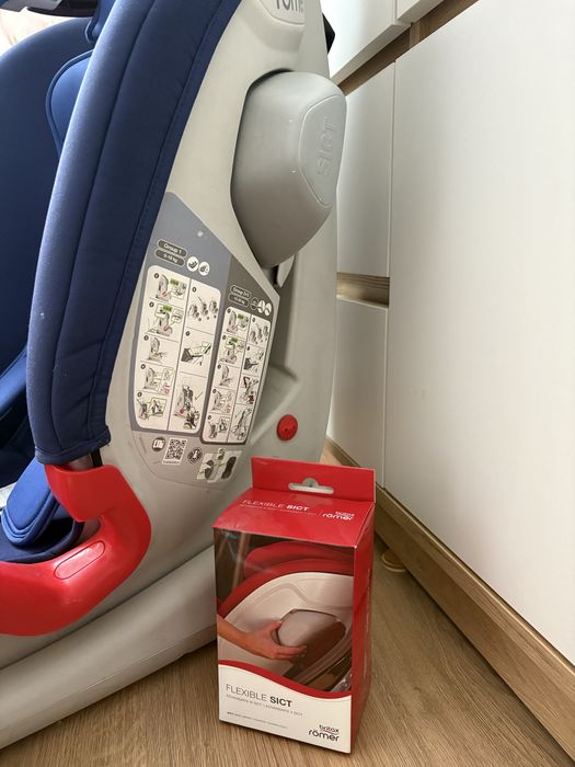 Детско столче за кола Britax Römer ADVANSAFIX III SICT – пълен комплект + 2 оригинални аксесоара