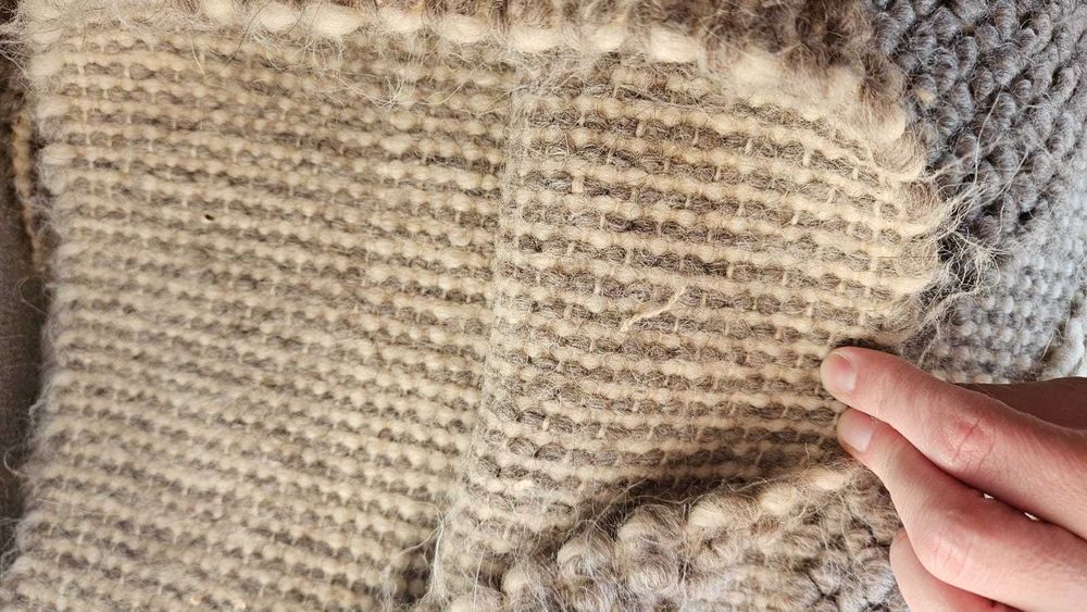 Vand  set covor+cuvertura tesute din lana