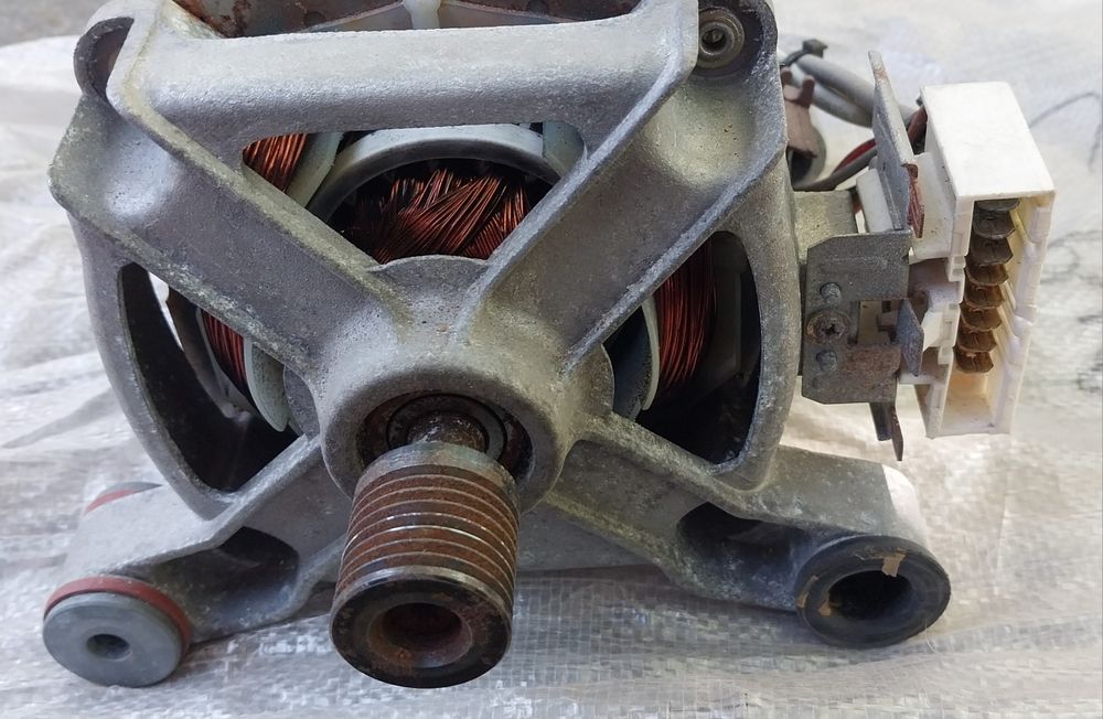 Двигатель для стиральной машины Samsung.