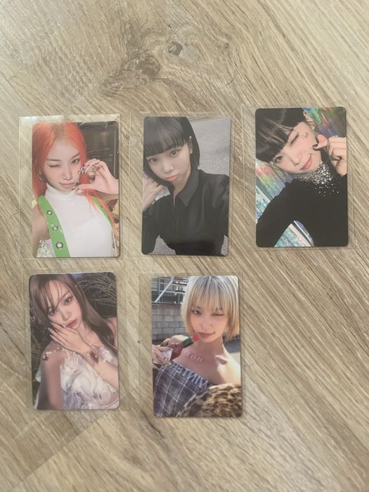 Le Sserafim фотокартички