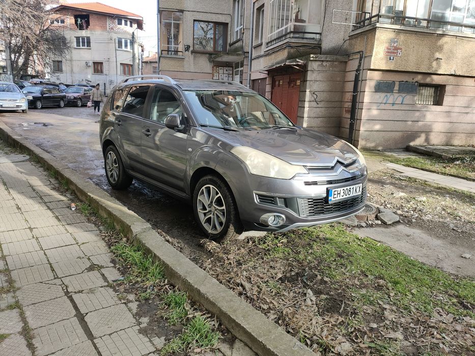 Citroen C-Crosser  Executive 2.4 LPG