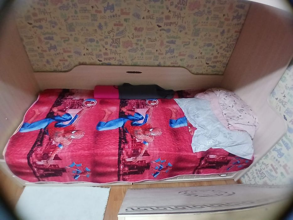 Кровать срочно продам