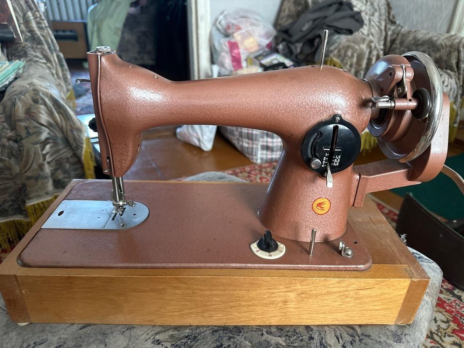 Швейная машинка ручная